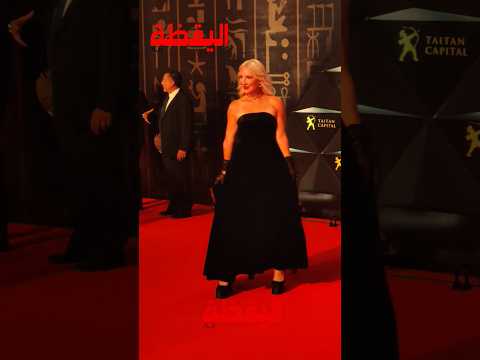 المطربة الأمريكية الجميلة آمون ستار في حفل جرامي