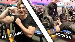 16 jarige drukt 100kg!