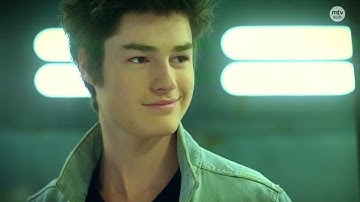 Code Lyoko Evolution (Jakso 21) - Katalat kaksoisolennot