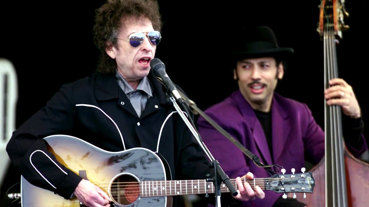 Bob Dylan sells entire music catalog spanning more than 600 songs ...