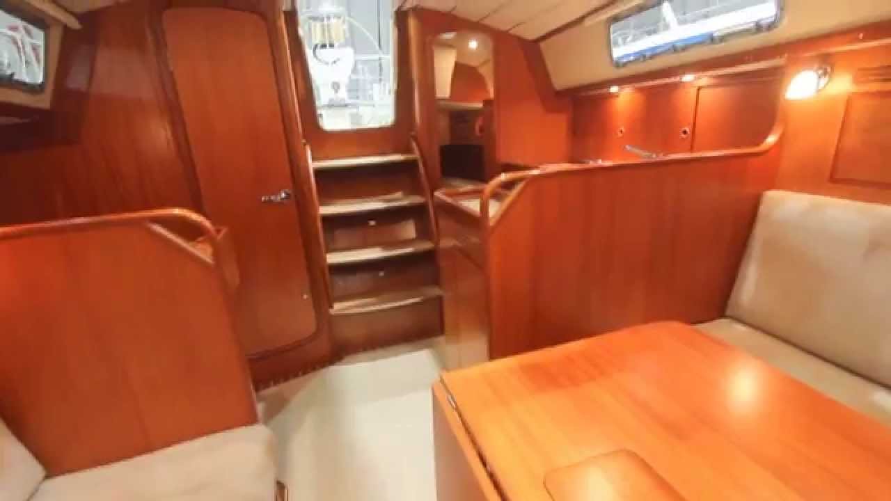 Walkthrough the interior and deck of a Hallberg-Rassy 372