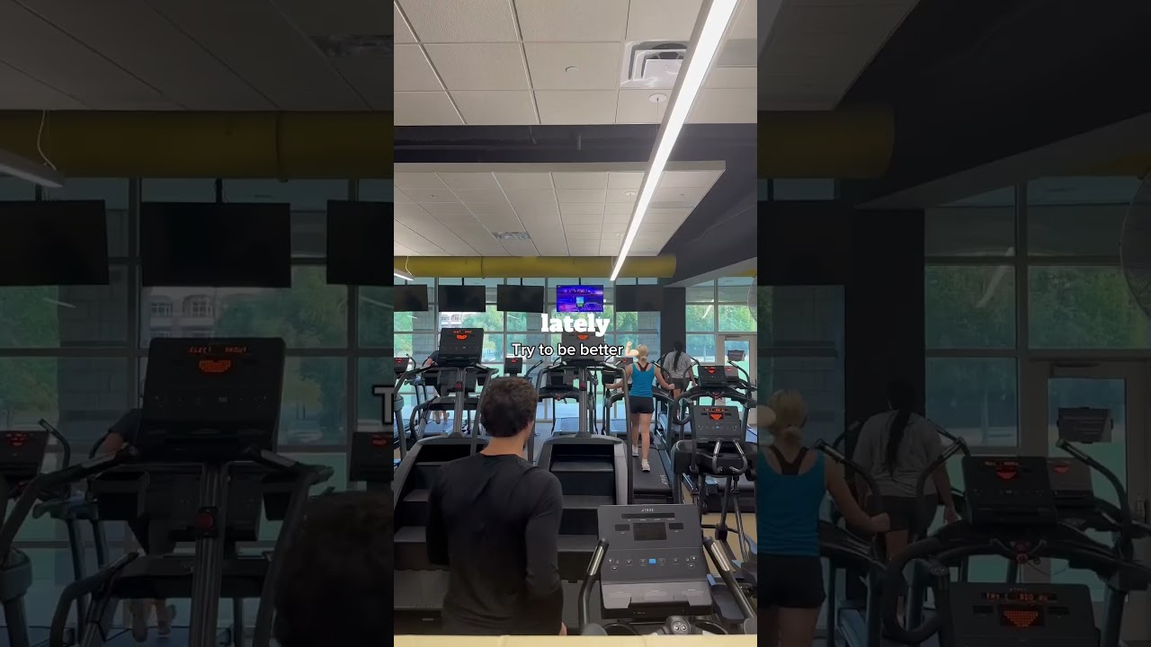 Начала ходить в зал 