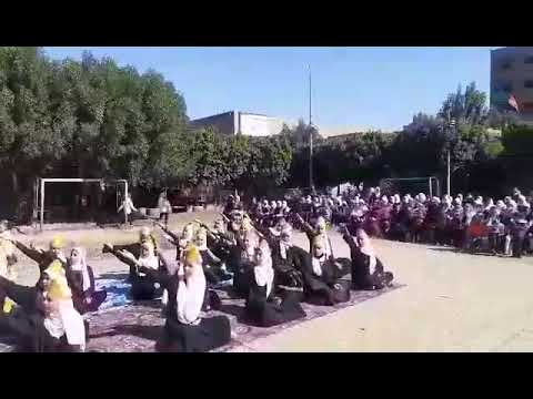 فقرة ترديد آيه بالإشارة تحت إشراف الأستاذة مني يوسف مدرسة السيدة نفيسة الاعدادية بنات