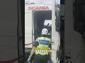 砂石車失控逆向撞民宅！雙載騎士遭波及釀3傷#shorts