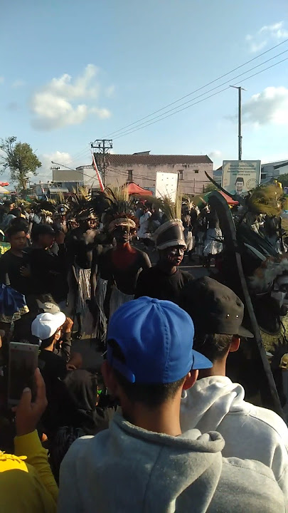 Tari Dayak di karnaval ngunut Tulungagung 2024 #shortvideo