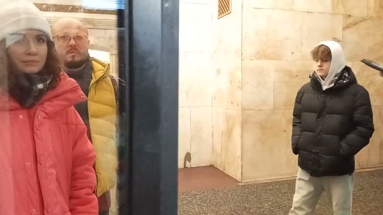 КЛ. Поездка на Новогодней Москве-2020 от Комсомольской до Таганской