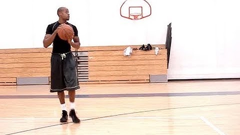 Chris Paul Reverse Between Legs Crossover Layup Pt. 1 | Scoring Moves NBA Drills | Dre Baldwin