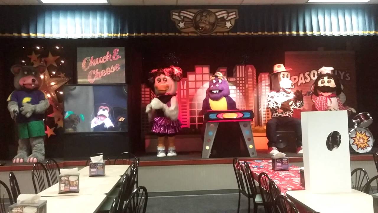Chuck E. Cheese's "Out Of This World""Whole Stage View"July 2016