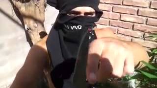 Makapeta desde colombia cosechando a la prima
