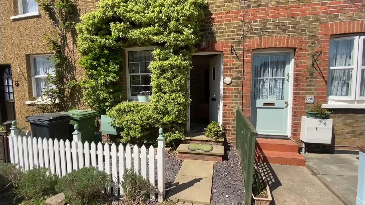 Meadow Walk, Ewell 2 bedroom cottage YouTube
