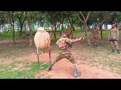 ভিডিও: বেয়নেটের লড়াই: কৌশল এবং কৌশল