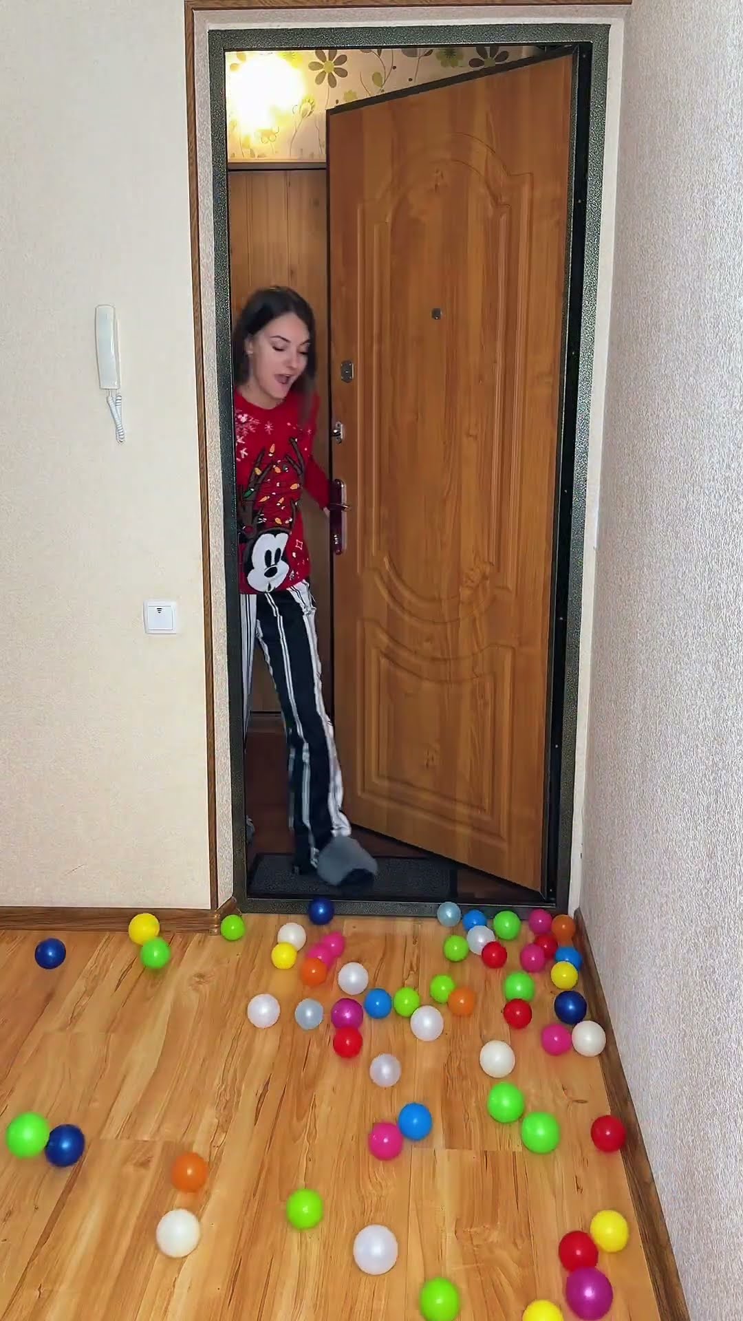 Magic door by Secret Vlog