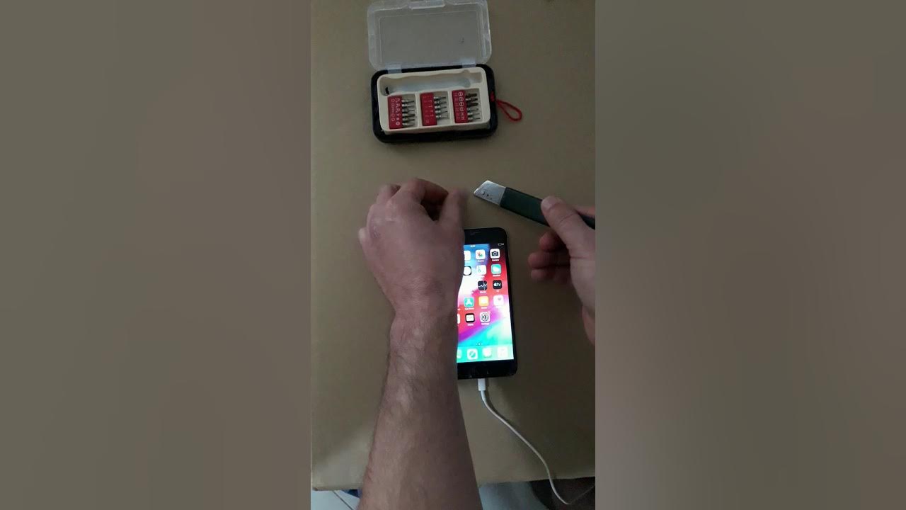 How to fix Iphone camera shaking in only 2 minutes. Works in all the models . YouTube