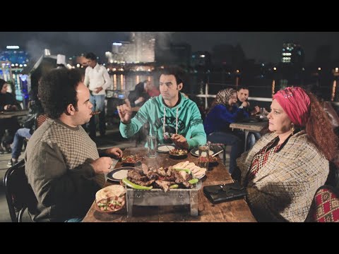 فيلم خير وبركة لما امك تعزمكم على الأكل بره شوف إيه اللي هيحصل