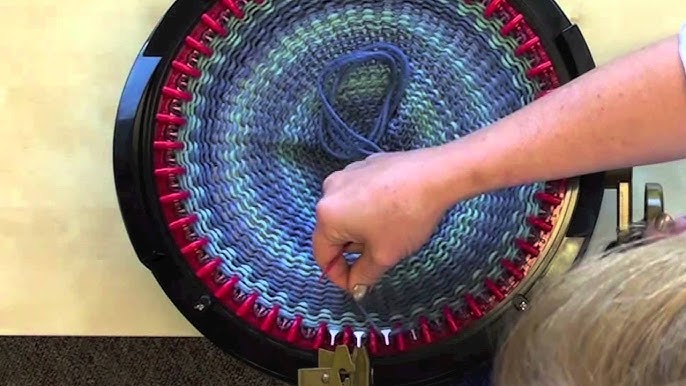 👀Watch this video to see how the Addi Express knitting machine