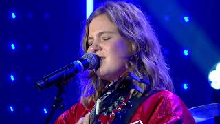 Video thumbnail of "Emma Peters - Magnolias for ever (Live) - Le Grand Studio RTL"