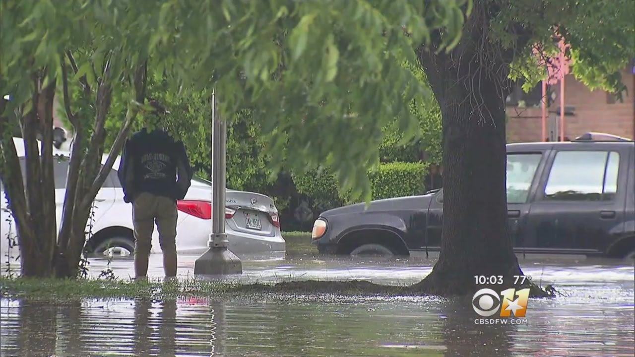 Flash Flooding Strands Homeowners In North Fort Worth - YouTube