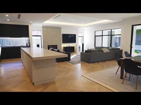 ENGINEERED OAK PARQUETRY