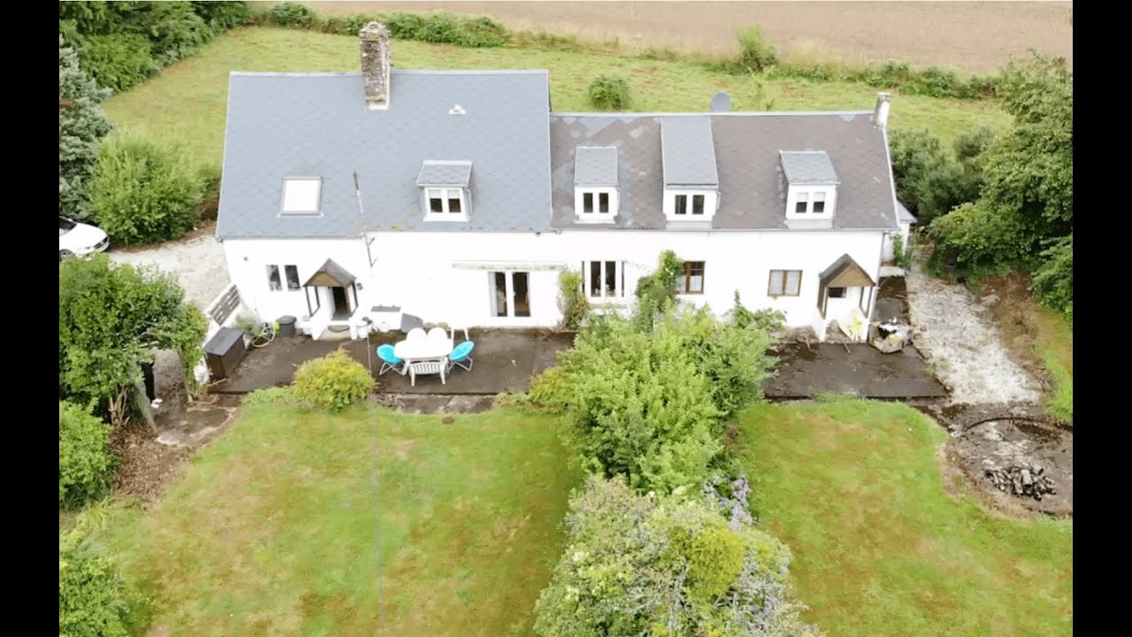 €199,900 Juvigny les Vallées, Manche! Charming Longere – Magnificent Views & Private Gardens