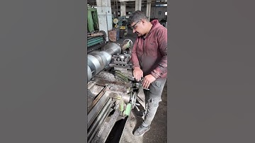 Machining a crankshaft on a manual lathe 🛠️⚙️🔝