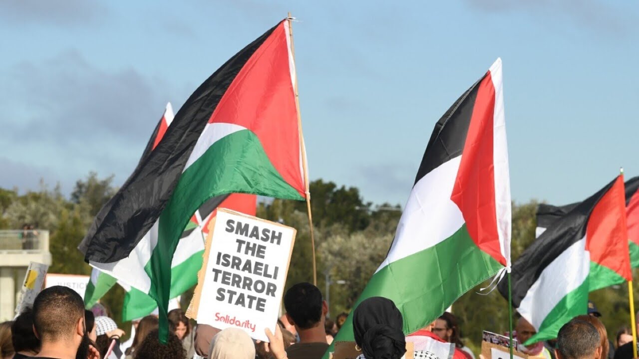 Radical activists put on ‘disgraceful display’ amid Isaac Herzog visit