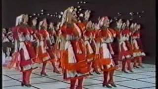 Miniatura del video ""Mariovska Tresenica"  Macedonian Folk Dance"