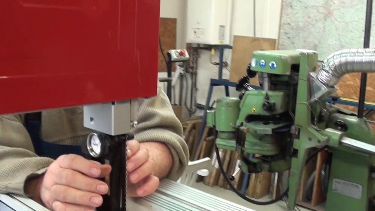 🛠️ Szalagfűrész lapfeszesség beállítás