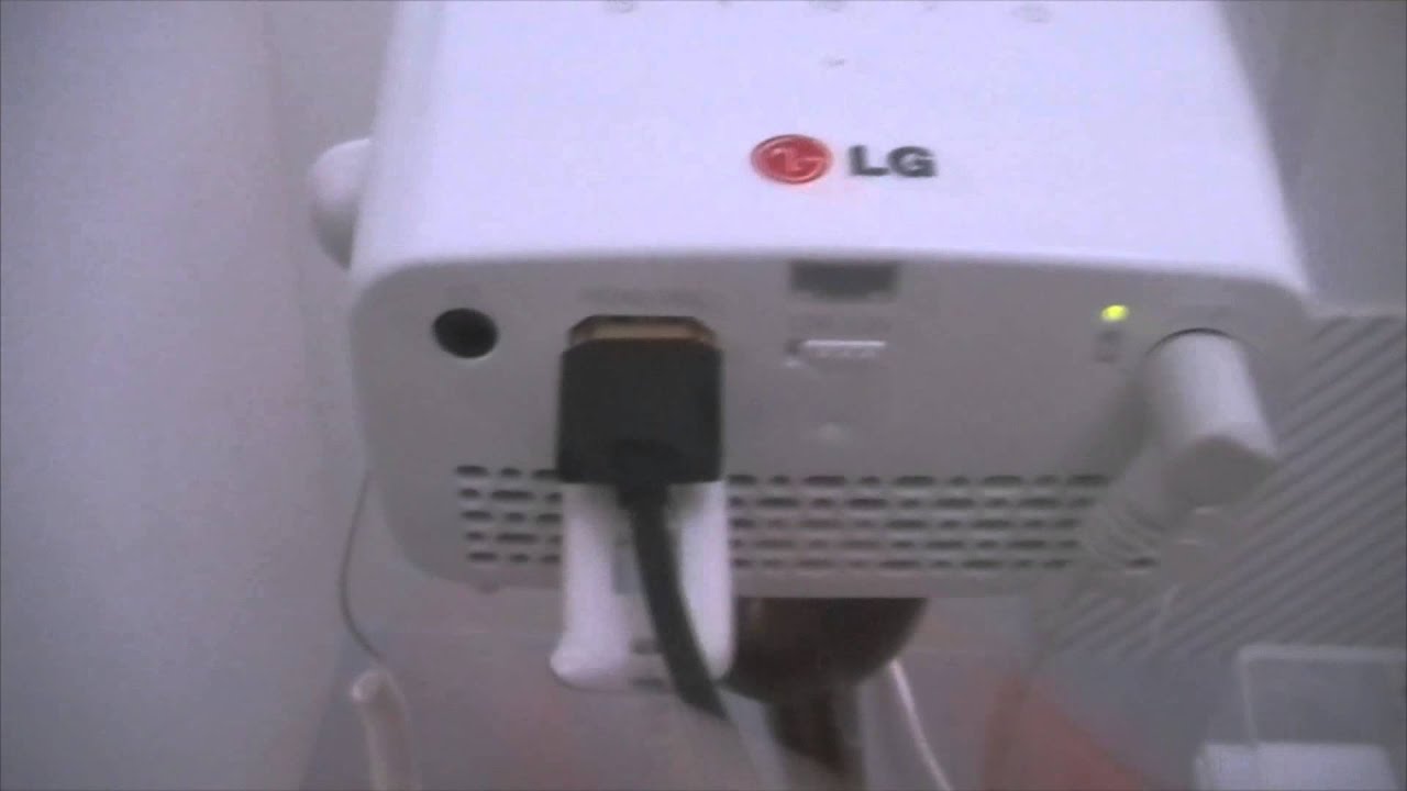 LG Minibeam PH300 Projector Review Hardware Tour Projector
