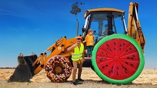 Dad's Tractor Troubles | A Whimsical Journey of Friendship and Creativity!