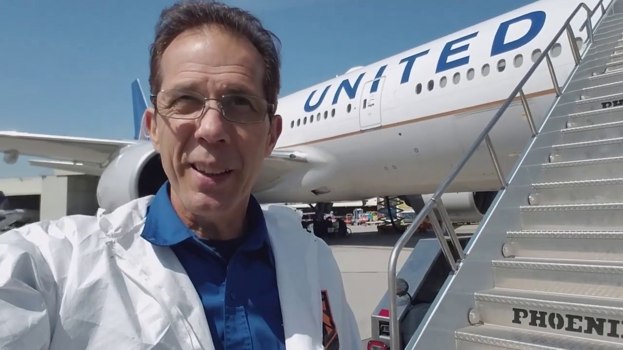 777 wing fuel tank venting and an A380 takeoff. a Video by Roy YouTube