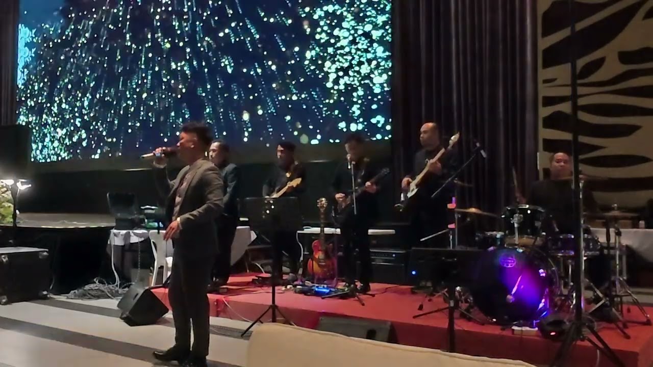 KE PENGUJUNG SEPUT_LEO JAMES(LIVE PERFORMANCE)