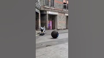 China’s new #AI-powered spherical police bot