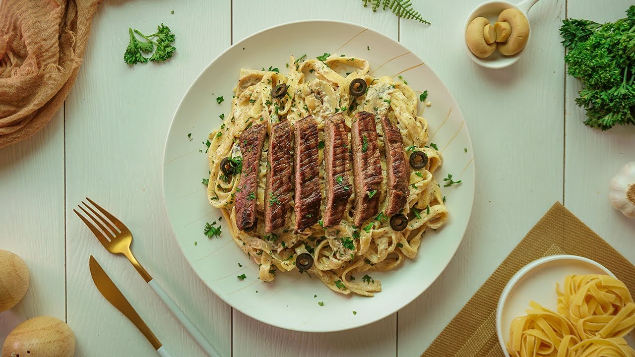 Beef Alfredo Pasta Recipe by SooperChef