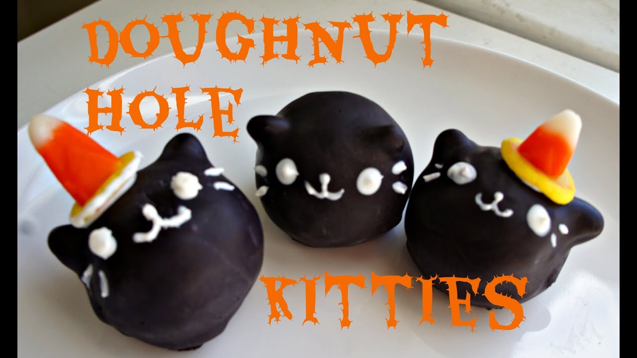How to Make Halloween Apple Cider Doughnut Hole Kitties | emmymade