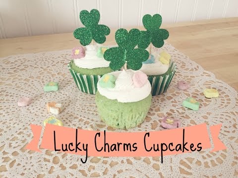 Lucky Charms Cupcakes//St. Patricks Day