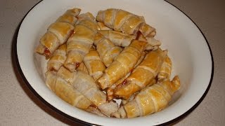 Круассаны из готового слоеного теста с клубничным джемом Круассаны из готового слоеного теста с клубничным джемом