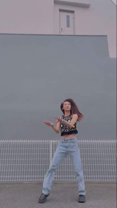 New Jeans - Attention 🛩🌼✨ #shorts #newjeans #attention