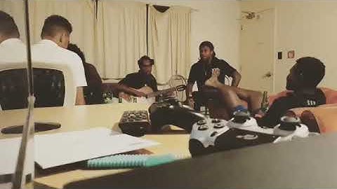 Fiakal Sneakpeak jamming ses with de Solomon Islands university students at unitec in Auckland 2018.