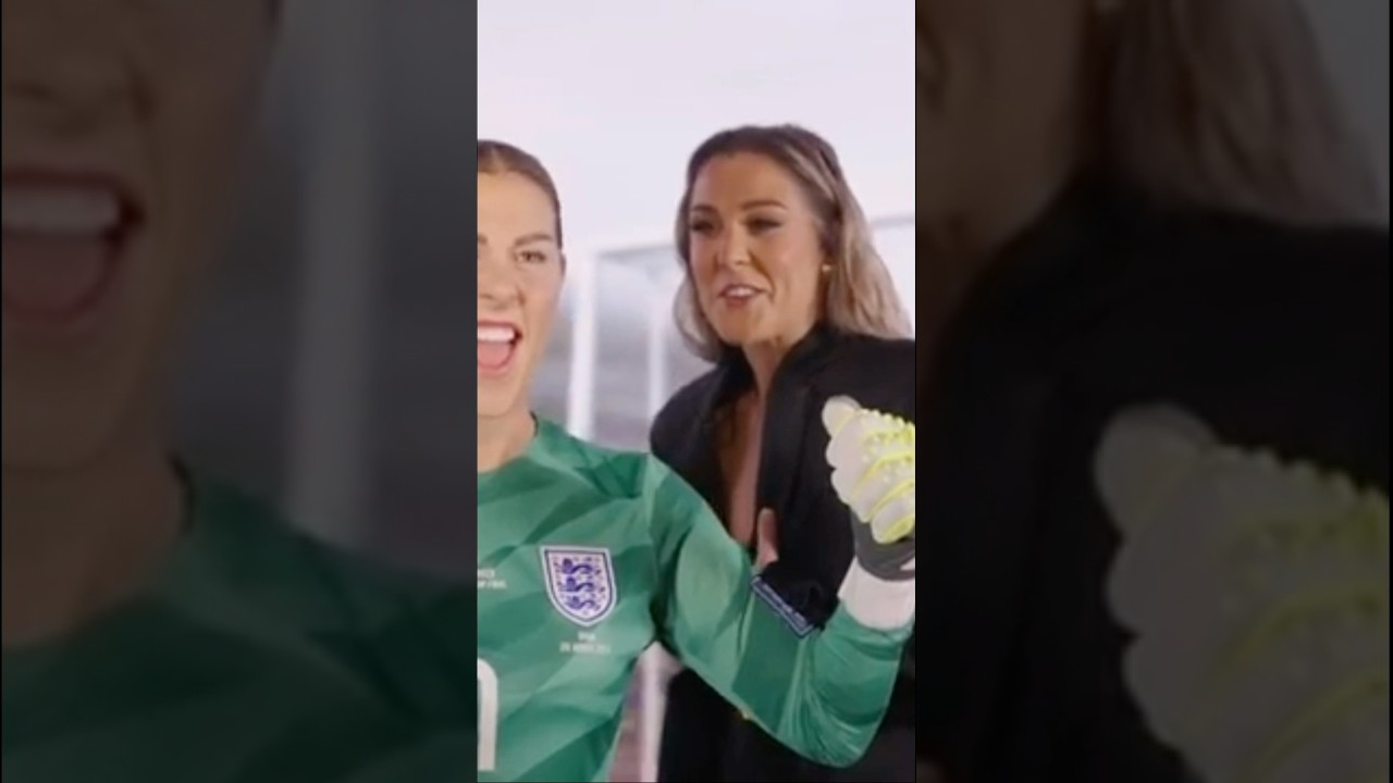 She looks like the real 👀👏 @TussaudsLondon  #maryearps #psg