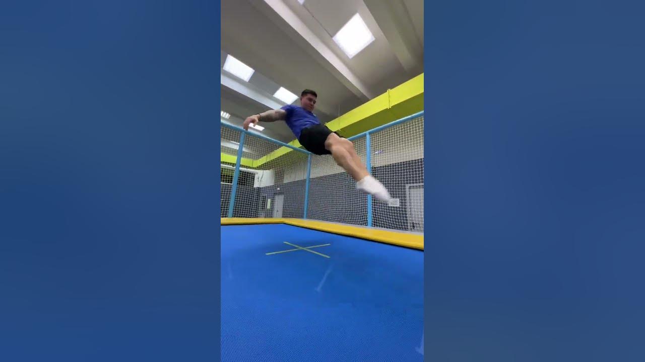 Аминов Руслан прыжки на батуте