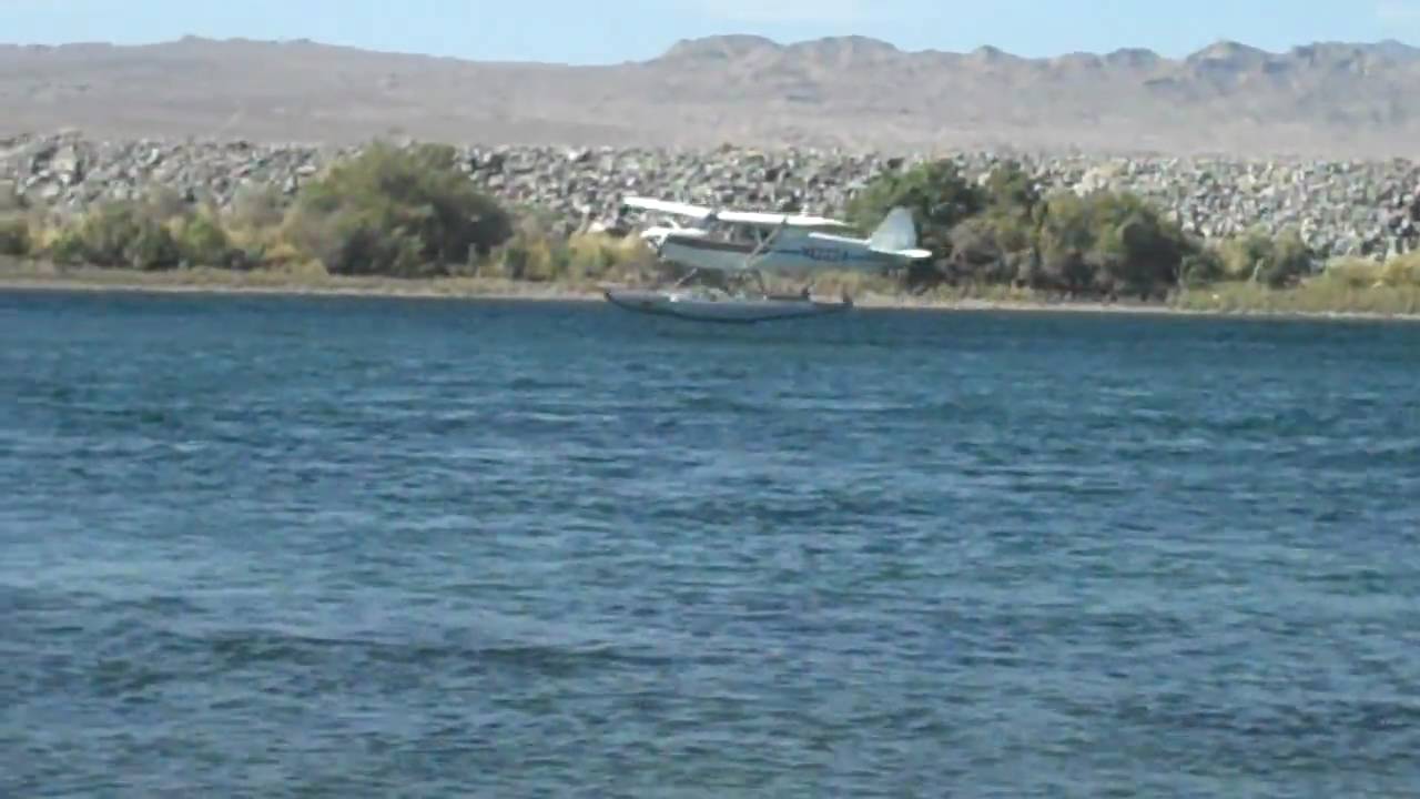 Super Cub Confined Water Landing on the Colorado River