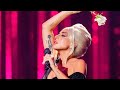 Capture de la vidéo Lady Gaga Celebrates Love For Sale (Presented By Westfield)