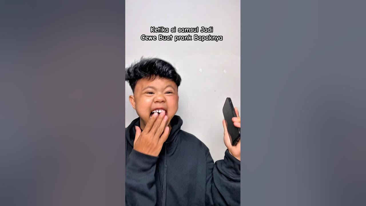 Ketika si samsul jadi cewe buat prank Bapaknya #ardikatamps #comedy Ketika si samsul jadi cewe buat prank Bapaknya #ardikatamps #comedy
