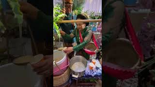 Jualan Cendol Dawet Di Acara Siraman Adat Jawa