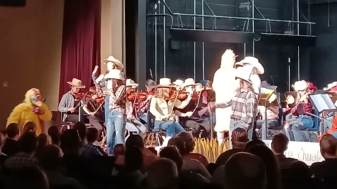 CVMS Advanced Orchestra Chicken Dance 10/13/22 - YouTube