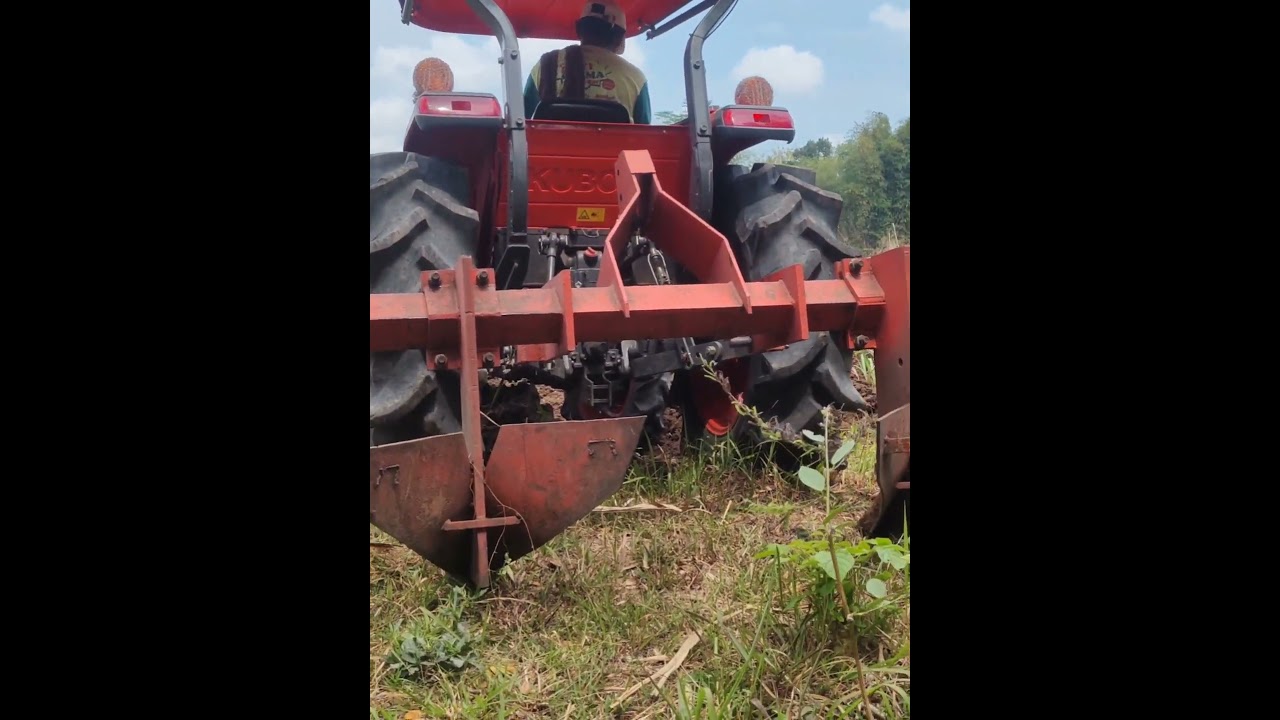 Review Traktor Sawah Kubota: Solusi Pertanian Modern untuk Hasil Maksimal!
