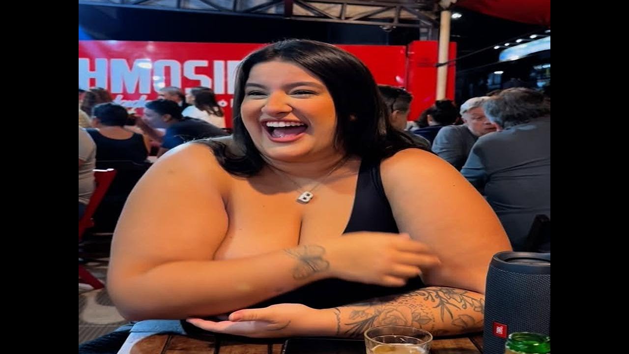 Beautiful attractive bbw curvy model 