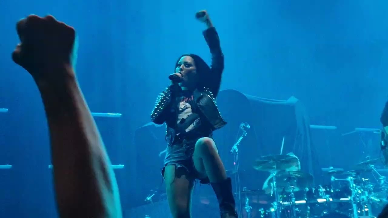 Butcher Babies   It's killin`Time Baby! 