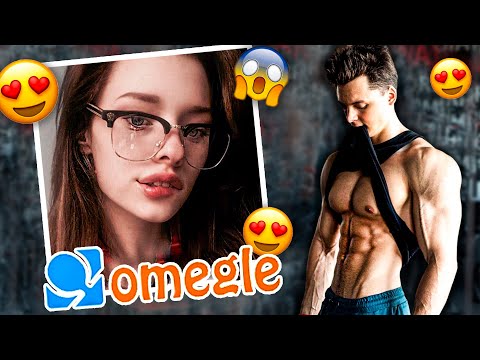 Elite Lifter Pretended to be a NERD SLEEPER BUILD | GIRLS going NUTS...