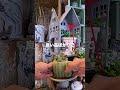 この積まれた段ボールは？